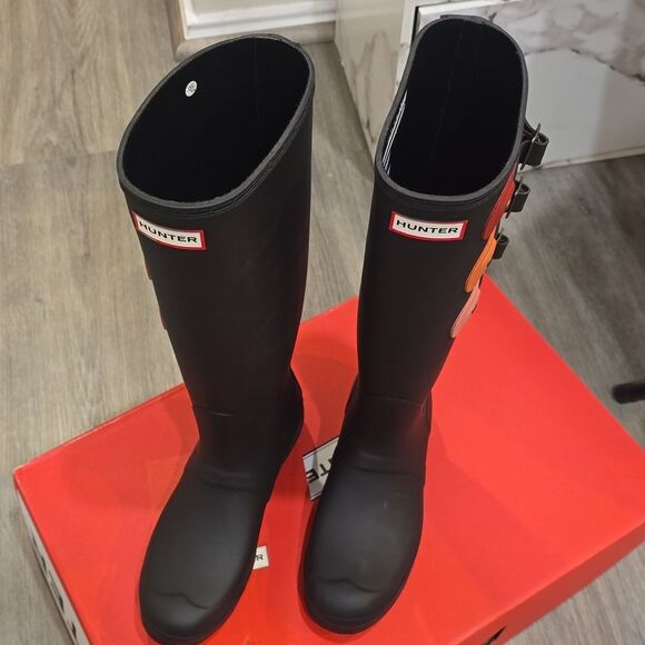 Hunter Original Tall Multi-Buckle Boots - Picture 9 of 10